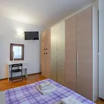 Olmo Cozystay *